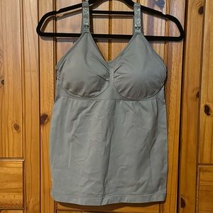 Kindred Bravely Breast-feeding Top nwt